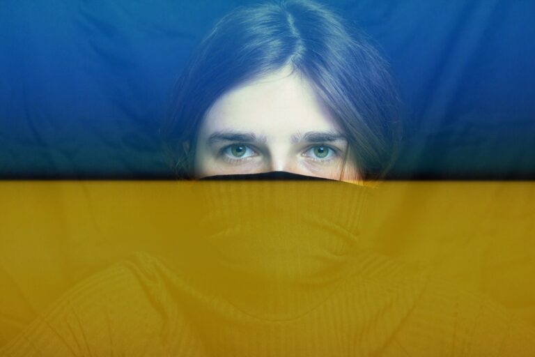Voor concrete hulp aan Oekraïense vrouwen die het slachtoffer zijn van verkrachting