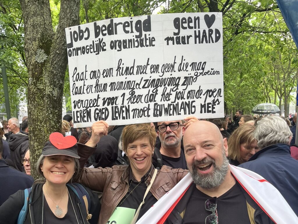 Demir stelt hervorming levensbeschouwelijke vakken uit na negatief advies Raad van State